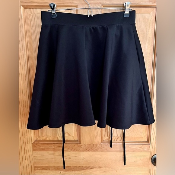 Hot Topic Large Black Lace-Up Women's Skirt High School Emo Goth Grunge Dark - Picture 7 of 12